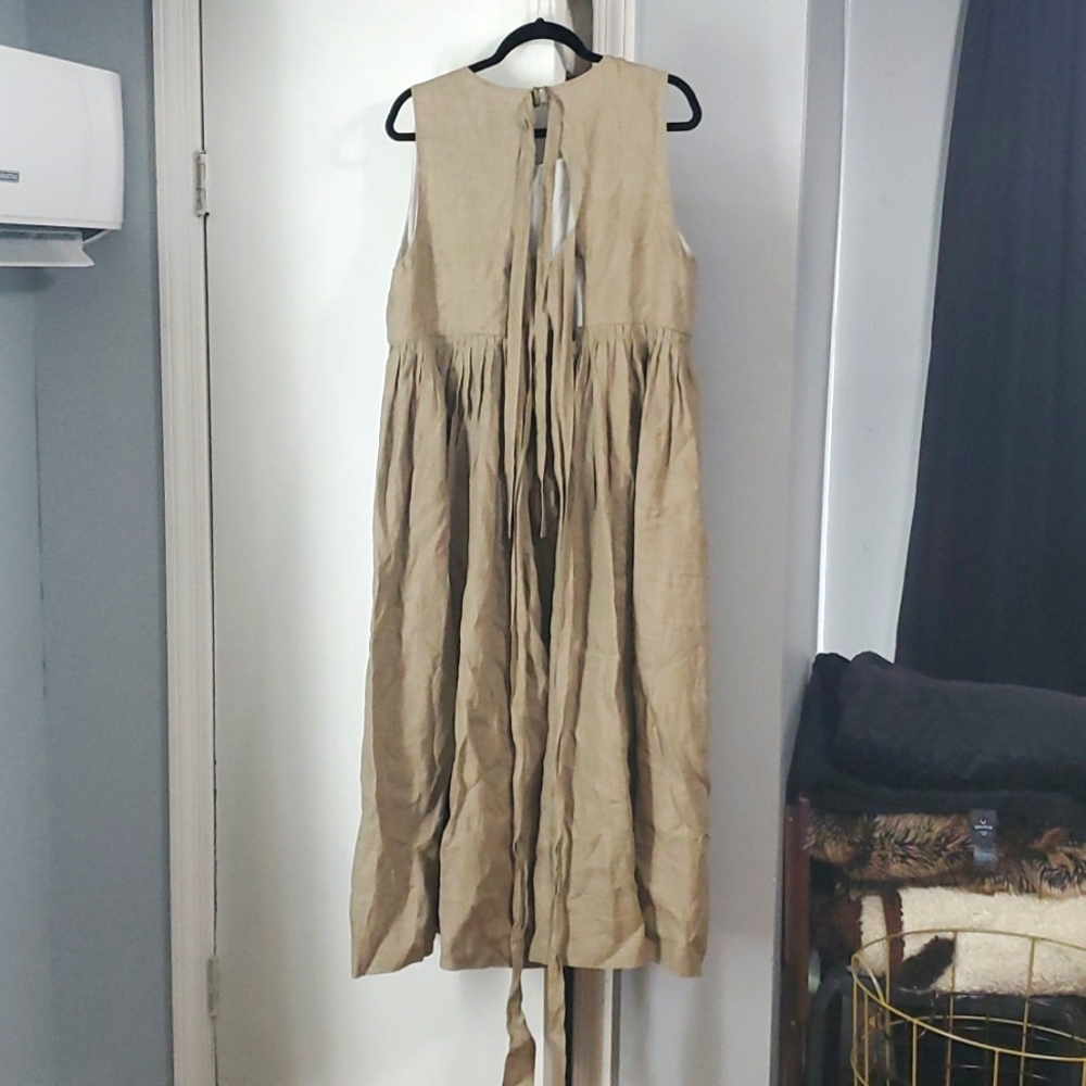 Linennaive Sleeveless Dress - Picture 2 of 7
